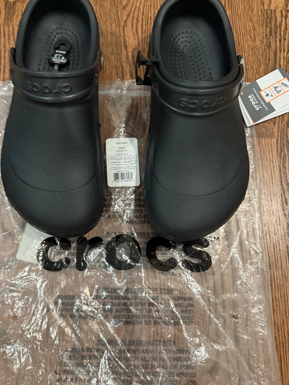 CROCS Classic Clog in Black